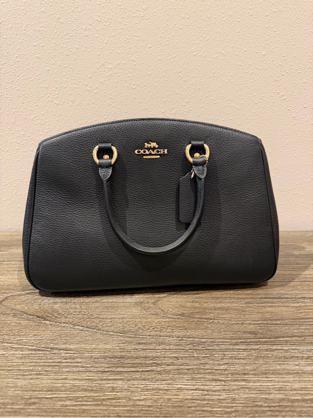 Like-new Coach Savannah Carryall with detachable crossbody strap
